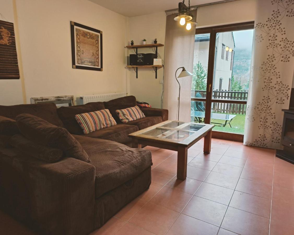 ビリャヌアDuplex Con Jardin En Pirineos, Totalmente Equipadoアパートメント エクステリア 写真